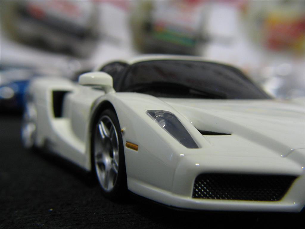 Kyosho Mini-Z Enzo Ferrari MR-02 MM GlossCoat AutoScale Body